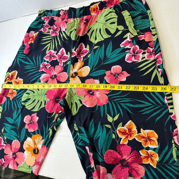 Gracila Tropical Floral Print Wide-Leg Cropped Pants – Size Large - Picture 9 of 11